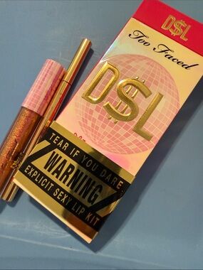 Too Faced Pink & Gold D$L Lip Kit